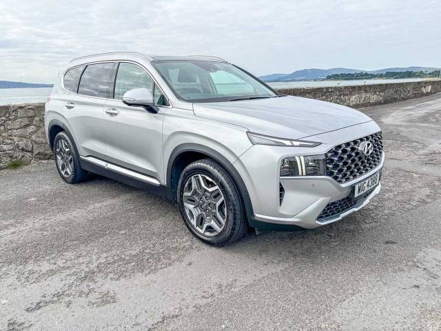 Hyundai Santa Fe 1.6 TGDi Hybrid Ultimate 5dr 4WD Auto 4x4 vehicle Hybrid Silver
