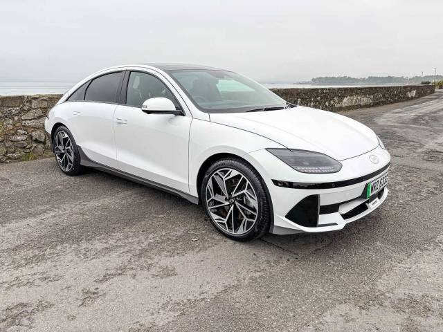 Hyundai Ioniq 6 168kW Ultimate 77kWh 4dr Auto Saloon Electric White
